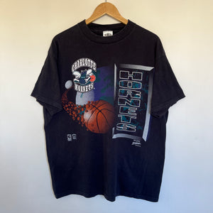 Charlotte Hornets Graphic T-Shirt (XL)