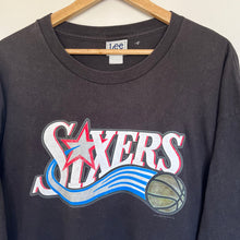 Load image into Gallery viewer, Philadelphia 76ers Logo T-Shirt (XXL)
