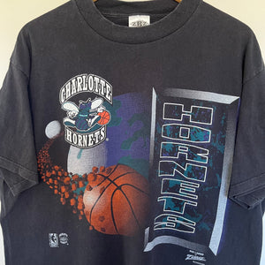 Charlotte Hornets Graphic T-Shirt (XL)