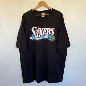 Philadelphia 76ers Logo T-Shirt (XXL)